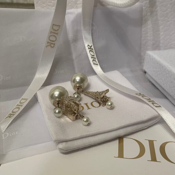Christian Dior “Plan de Paris” Tribales Earrings | Fall/Winter 23 France Limited - Picture 2 of 10